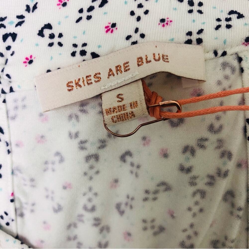 NWT Skies Are Blue Casual Embroidered Tank Top Medallion Print Cream Blue Coral - Picture 11 of 16